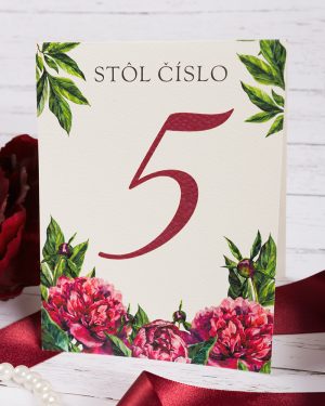 cislovanie stolov s pivonkami