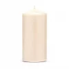 sviečky v tvare valca v matnej krémovej farbe